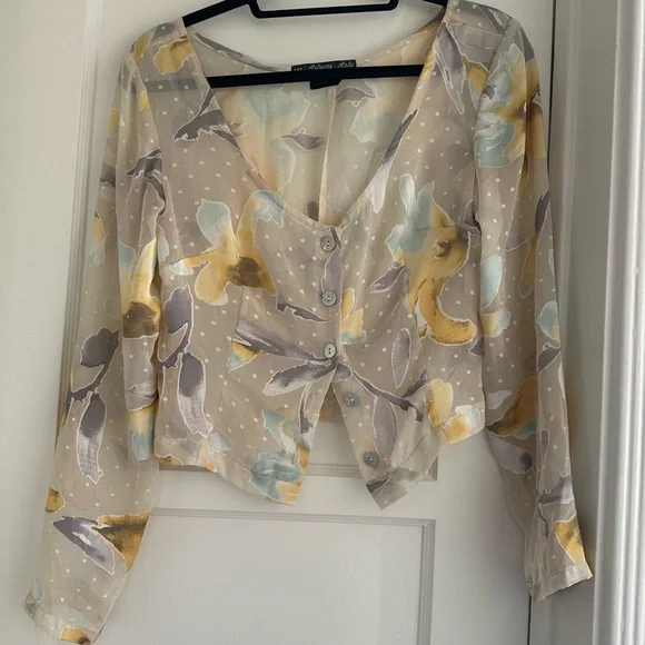 Vintage Y2K French Sheer Fairy Top with Swiss for and floral pattern - Picture 2 of 10